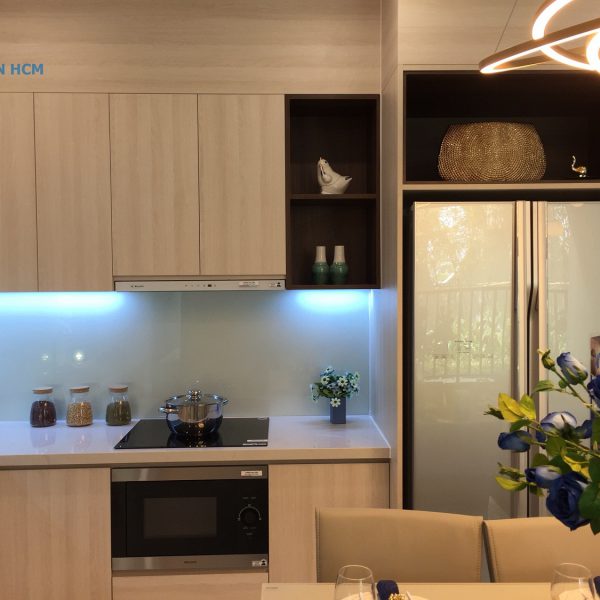 Tủ bếp trên, tủ bếp dưới, các thiết bị lavabo, vòi rửa và gợi ý bố trí bếp tại căn 2PN trong dự án Safira - Khang Điền HCM