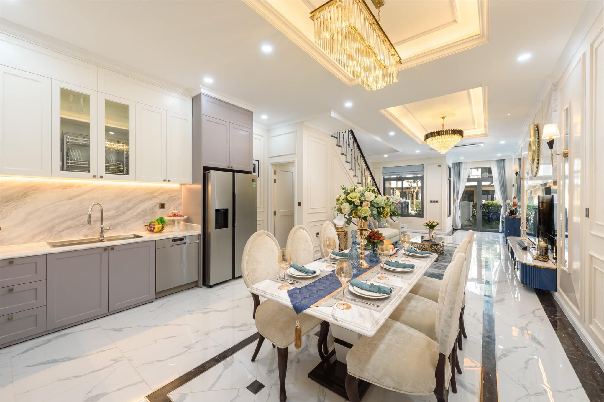 Phòng Ăn và Bếp một căn biệt thự đã hoàn thiện tại Verosa Park Khang Điền Thành Phố Thủ Đức - Khang Điền HCM
